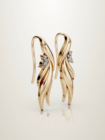 Fire inspired diamond earrings in yellow gold