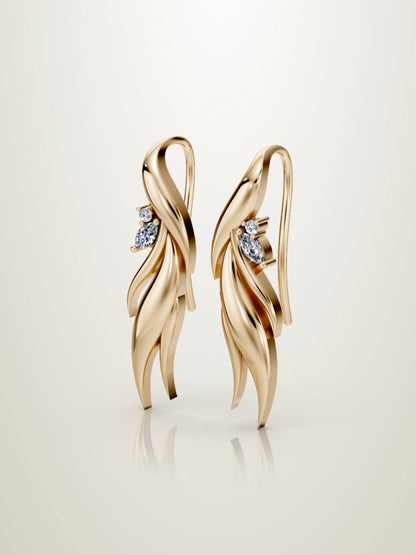 Fire inspired diamond earrings in yellow gold