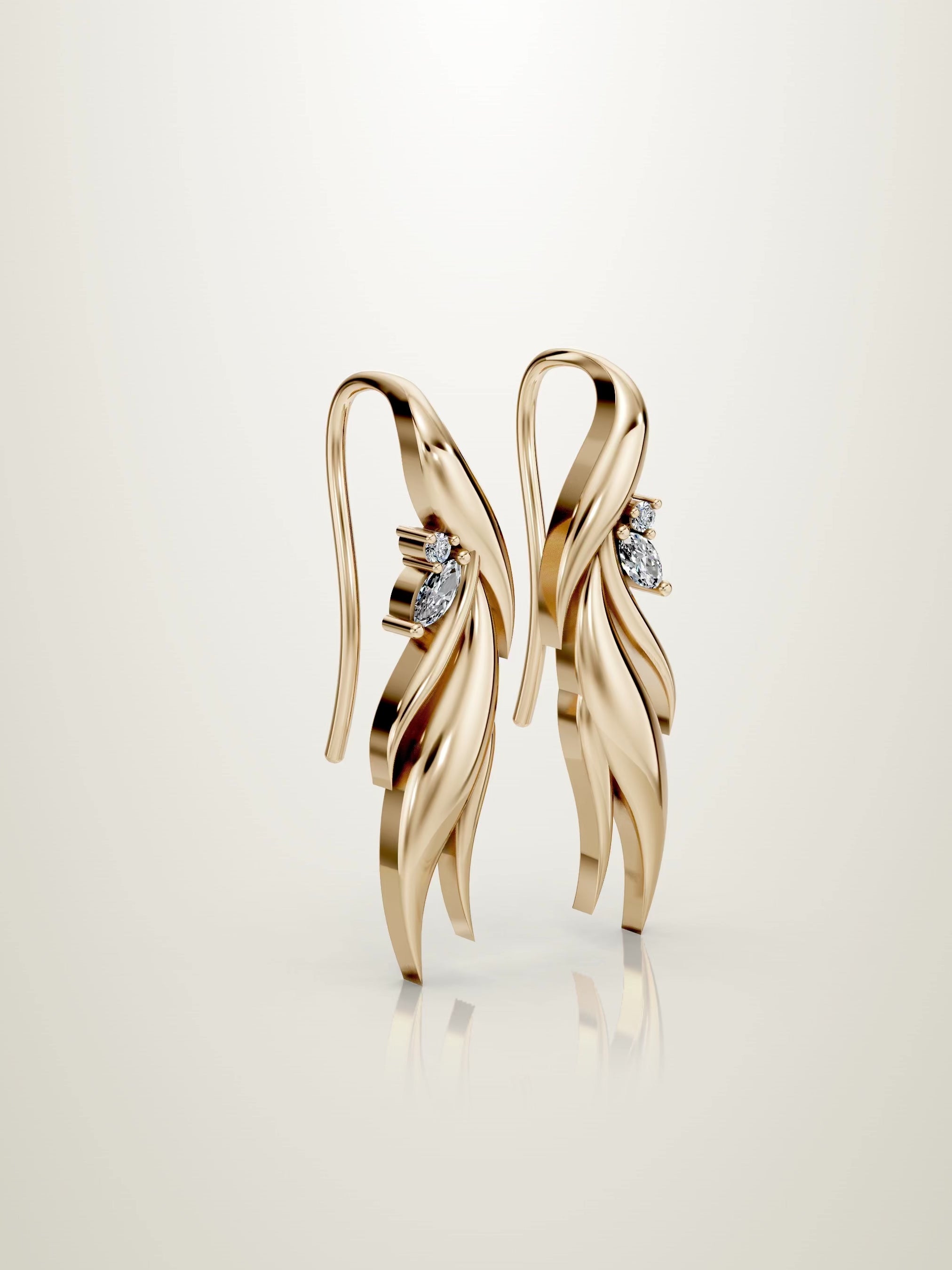 Fire inspired diamond earrings in yellow gold